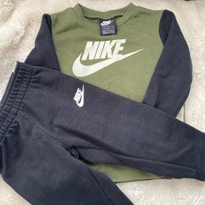 Nike Sweatsuit 4T